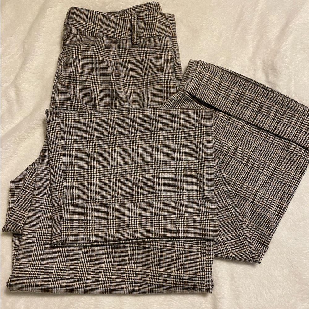 Size medium, Forever 21 trousers